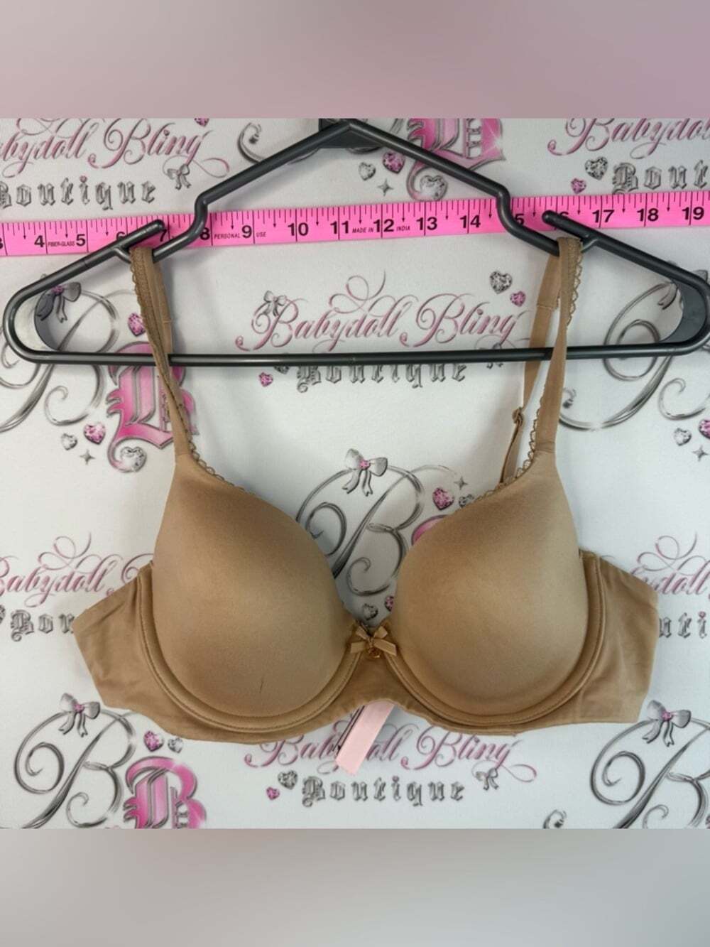 Victoria's Secret body by Victoria Tan T-Shirt Bra Smooth Molded Cups lined Demi